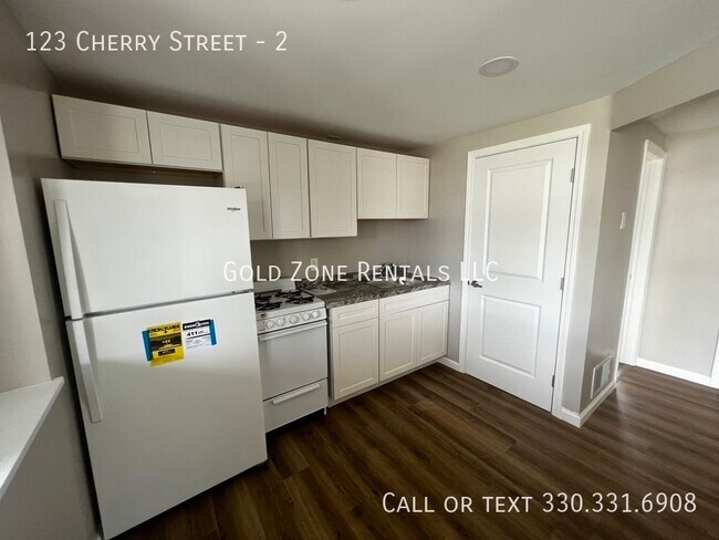 Foto del edificio - 123 Cherry St