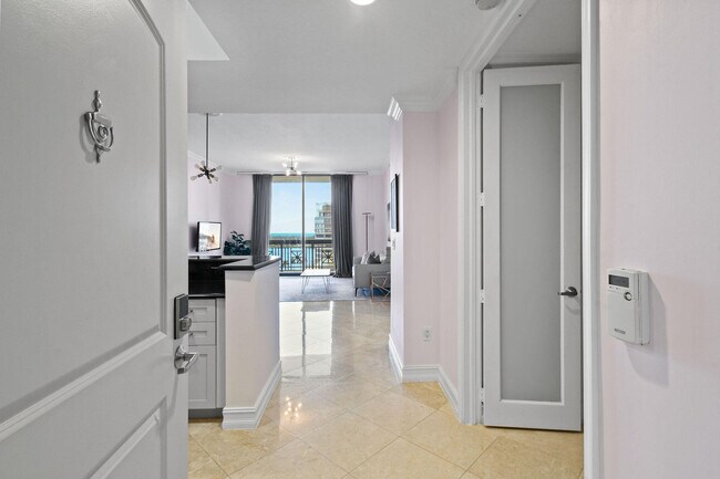 Foto del edificio - 701 S Olive Ave