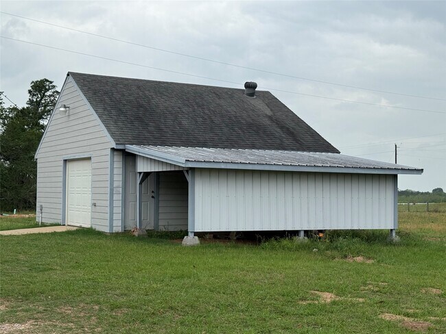 Foto del edificio - 1327 Kenney Hall Rd