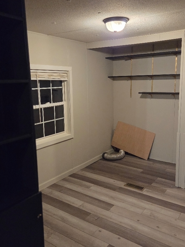 Building Photo - 12 Geer Rd