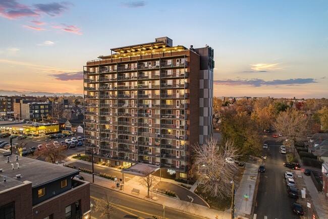 Building Photo - Julian32 at Highlands Square