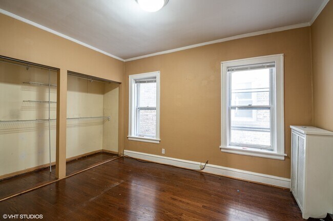 Building Photo - 6424 N Francisco Ave