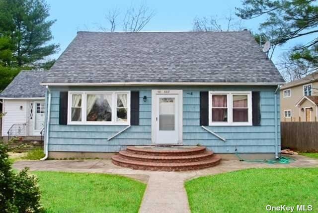 Primary Photo - 117 Blydenburg Ave