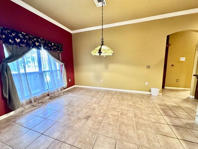 Foto del edificio - Charming 3-Bedroom Home with View in Moore...