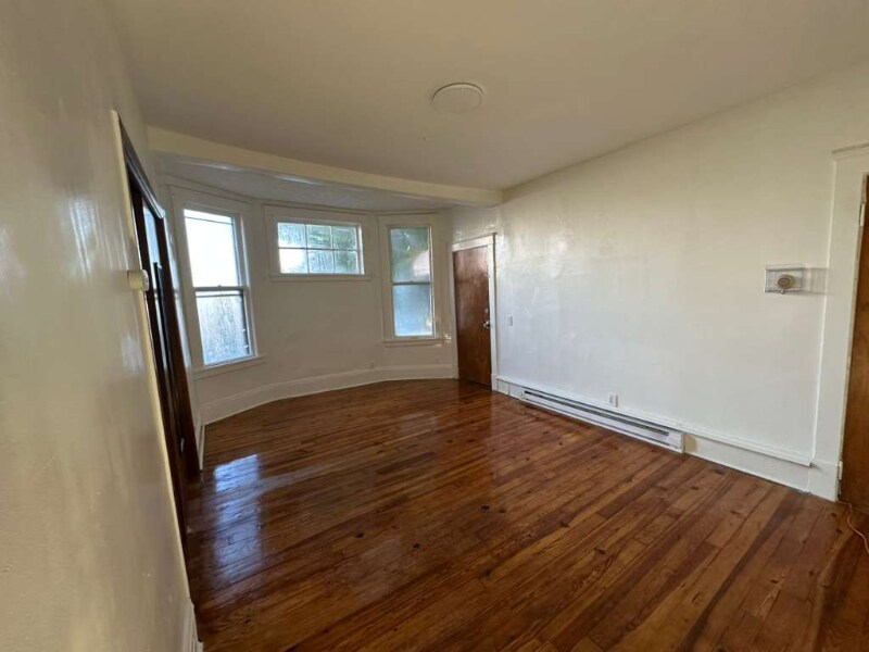 1288 W 83rd St Cleveland, OH 44102 – photo 4
