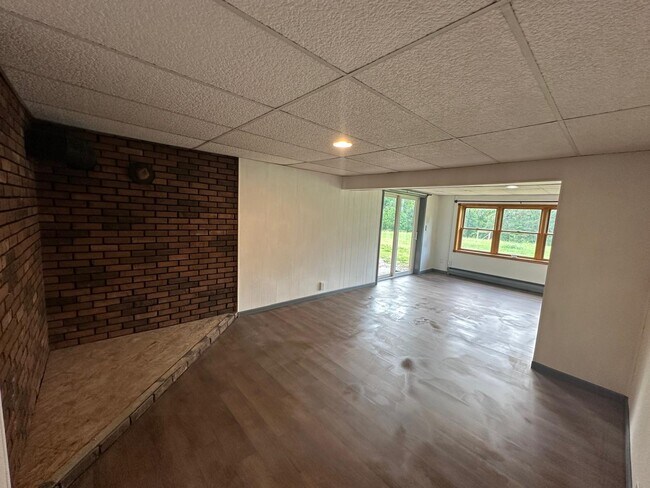 Foto del edificio - 1083 N Bellamy Rd