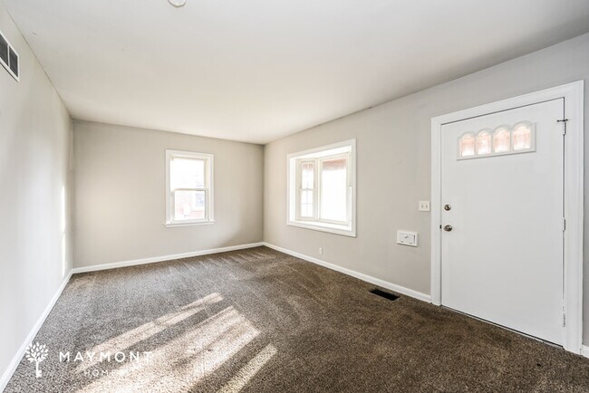 Foto del edificio - 6920 Gloria Dr