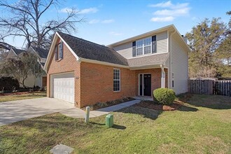 Building Photo - 3212 Castle Ct