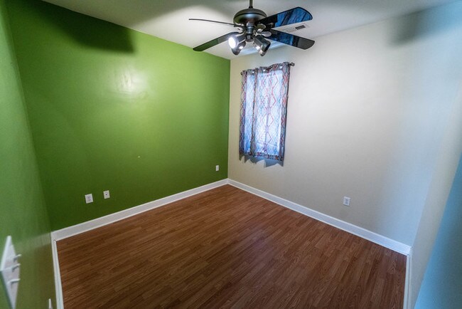 Building Photo - First month FREE rent! 612 Garden District Dr