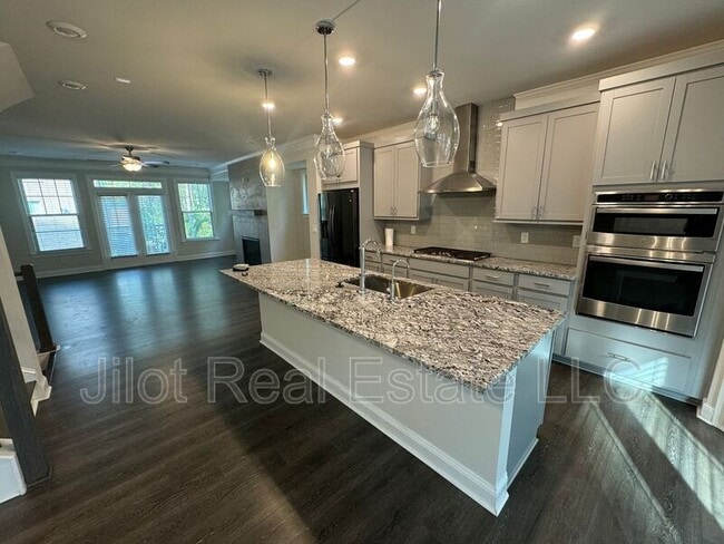 Building Photo - 2575 Clairebrooke Bnd