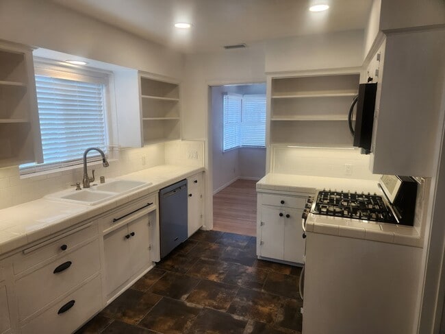 Foto del edificio - 522 Avalon Dr