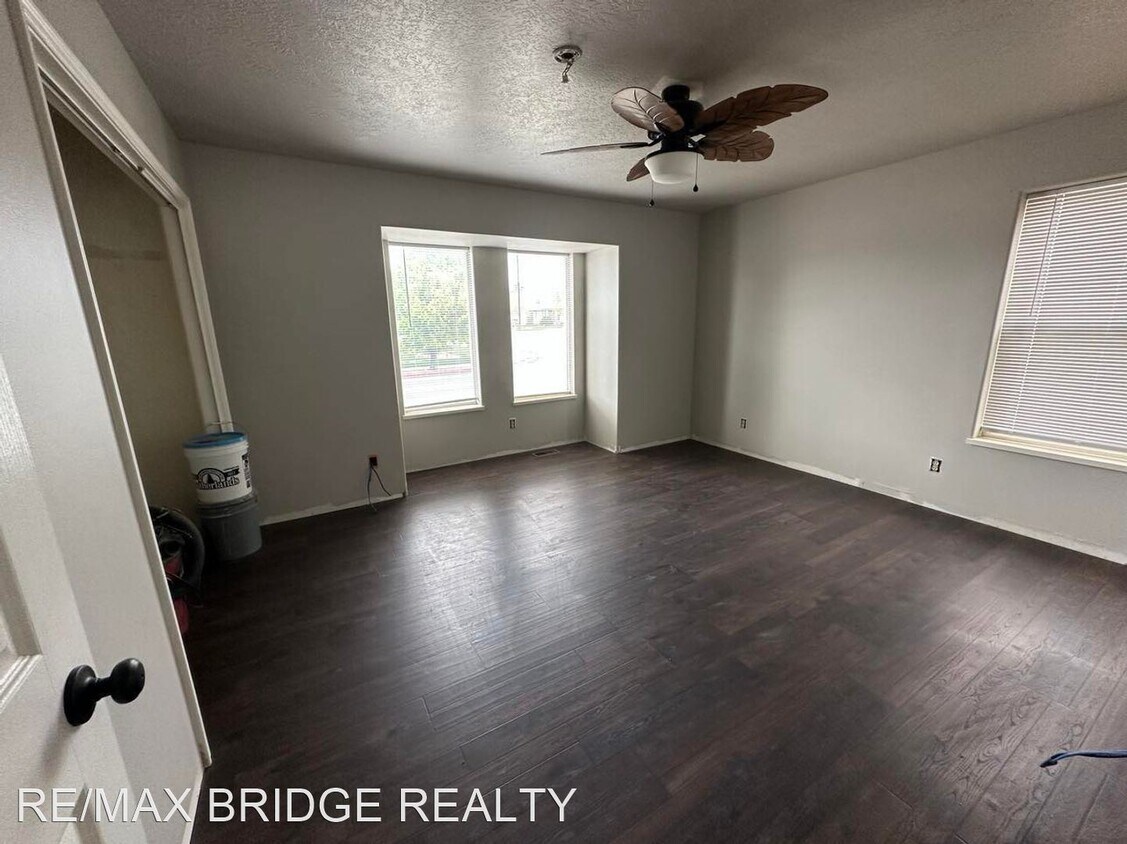 Building Photo - 5 br, 2 bath House - 1686 Sagewood Rd