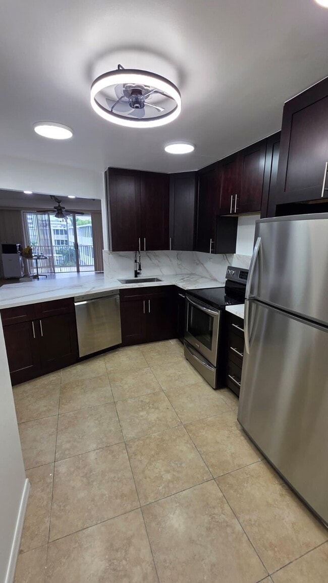 Foto del edificio - 1690 NE 191st St