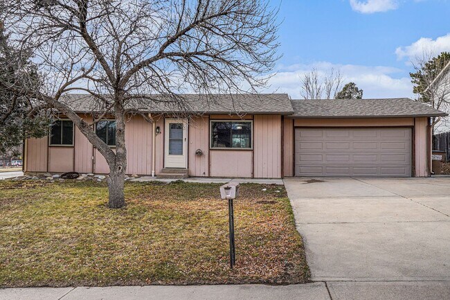 Foto del edificio - Remodeled Corner House In Westlake Neighborhood