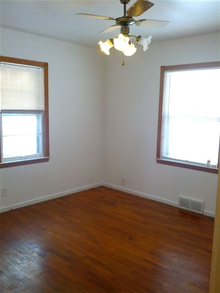 Building Photo - 632 Pettibone Ave