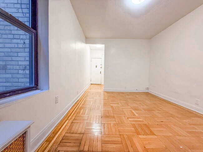 Foto del edificio - 106 Fort Washington Ave