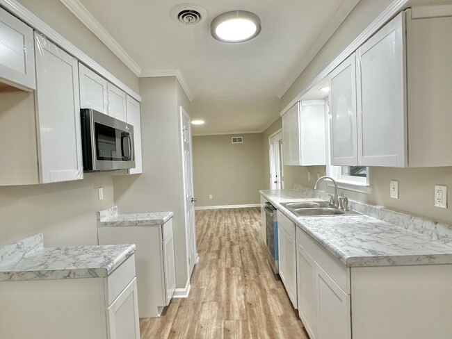 Building Photo - 3756 Vanderwood Dr