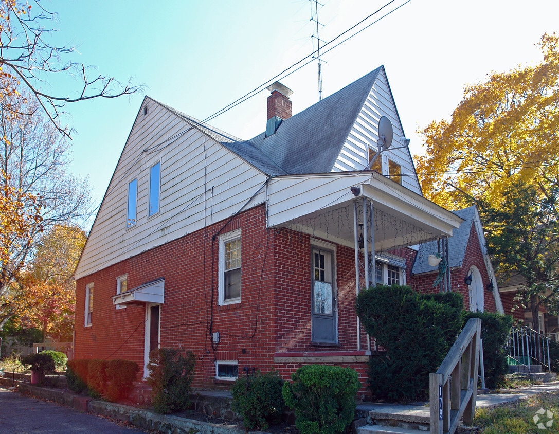 Building Photo - 179 S Delsea Dr