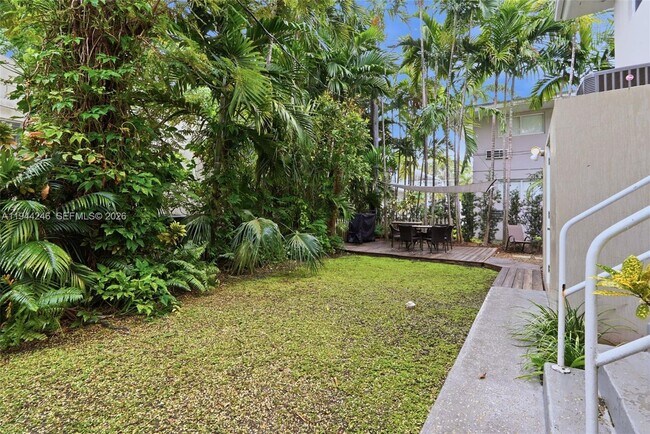 Foto del edificio - 9881 W Bay Harbor Dr