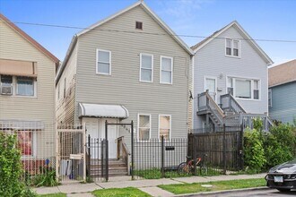 Building Photo - 4841 S Loomis Blvd