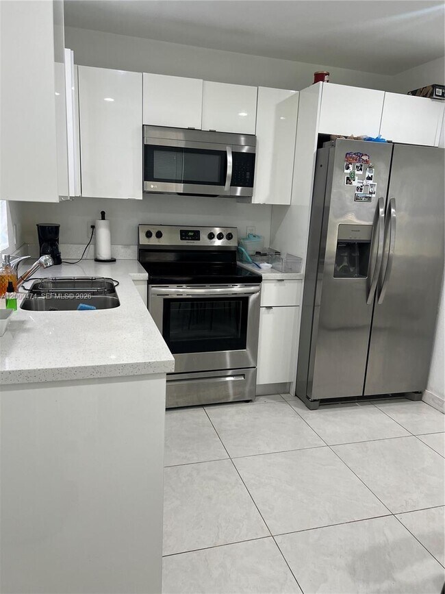 Foto del edificio - 2954 NW 57th St