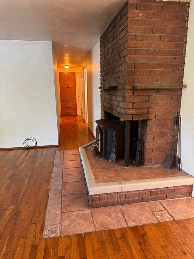 Foto del edificio - 1270 W Hilliard Ln