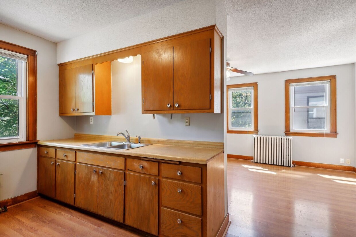 Foto principal - 2723 E 38th St