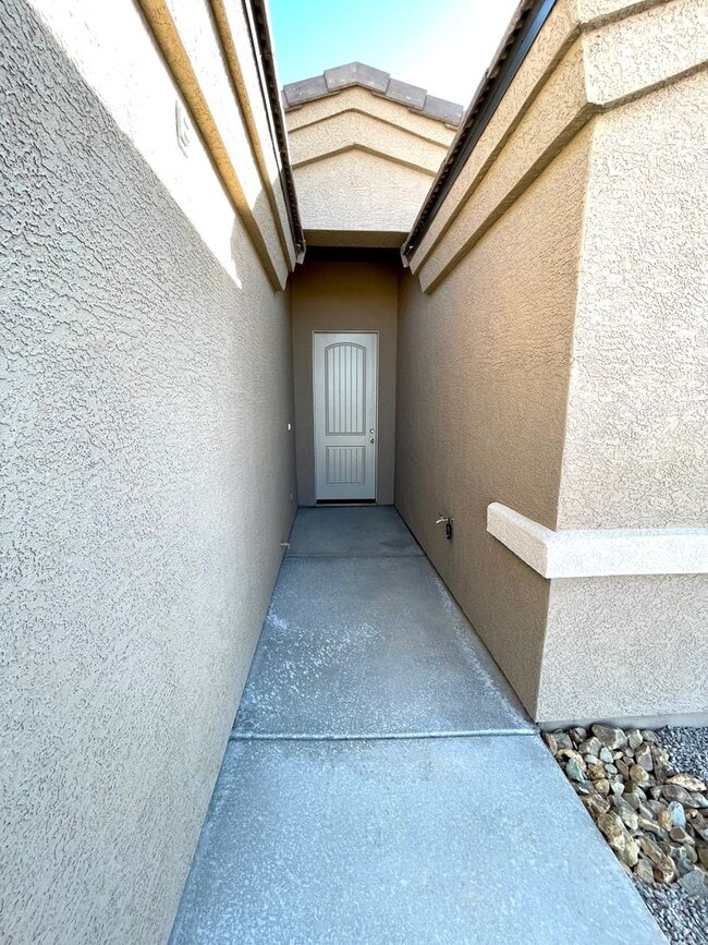 Foto del edificio - Beautiful 4 Bedroom Home in Kingman Crossing Community.