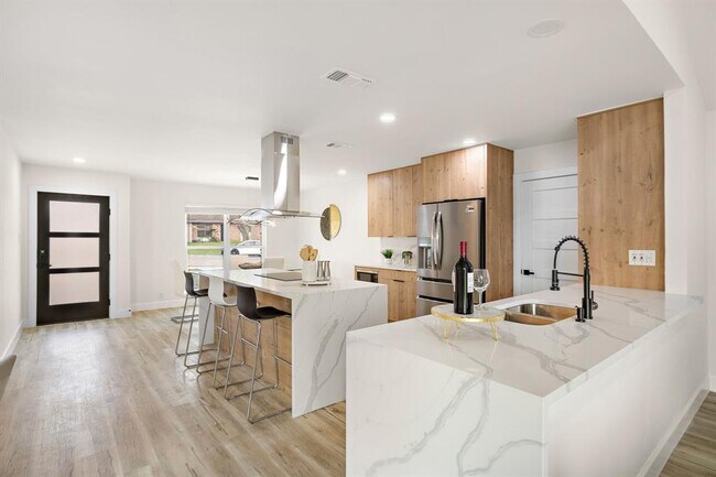 Foto del edificio - 2927 Norwood Hill Rd