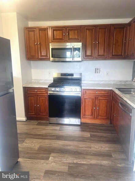 Building Photo - 8830 Piney Branch Road Unit 903