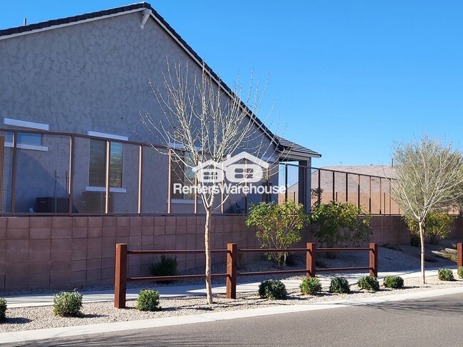 Building Photo - 3370 E Constance Wy