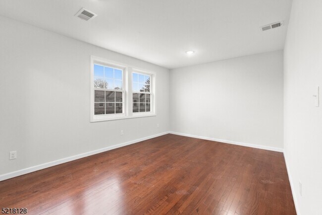 Foto del edificio - 173 Oakwood Pl