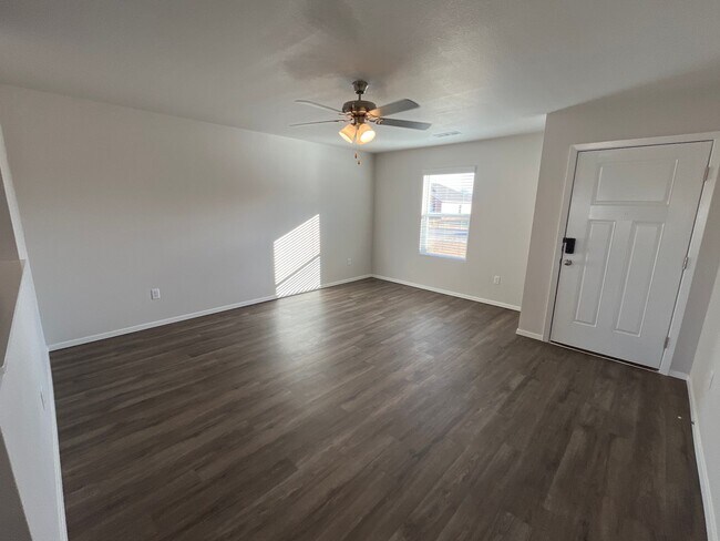 Foto del edificio - 3209 E Jacob Ln