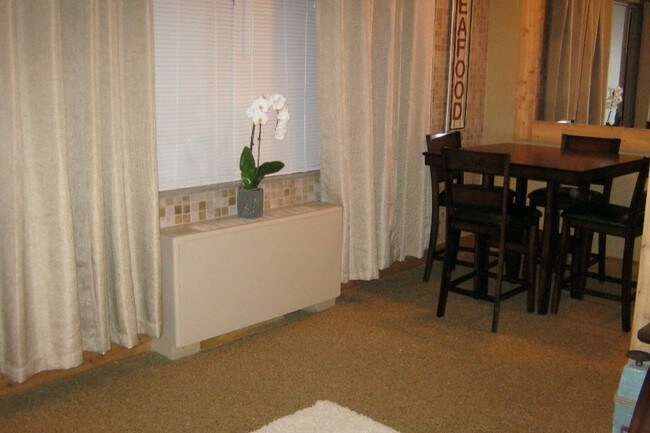 Foto del edificio - 11850 Edgewater Dr