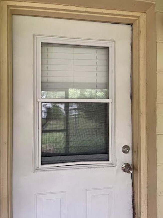 Building Photo - Beautiful fully remodeled home!