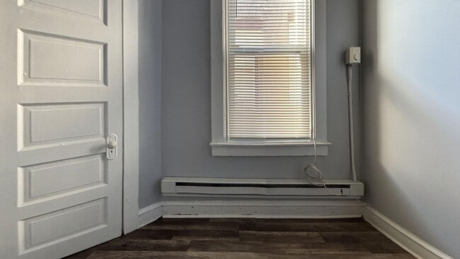 Building Photo - 1908 S 65th St