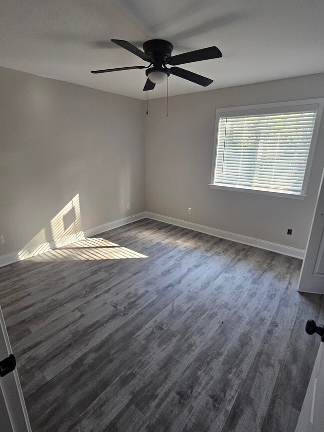 Building Photo - 109 Acacia Ct