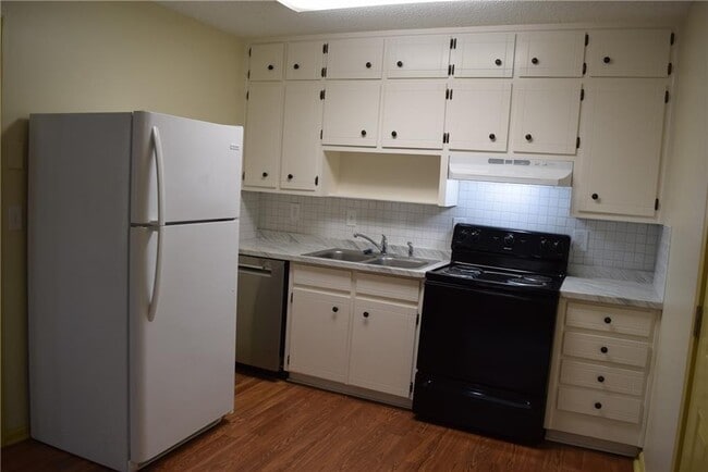 Foto del edificio - 475 Holly Ridge Dr NW