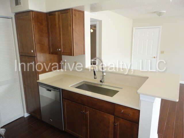 Foto del edificio - 1049 S Hiawassee Rd