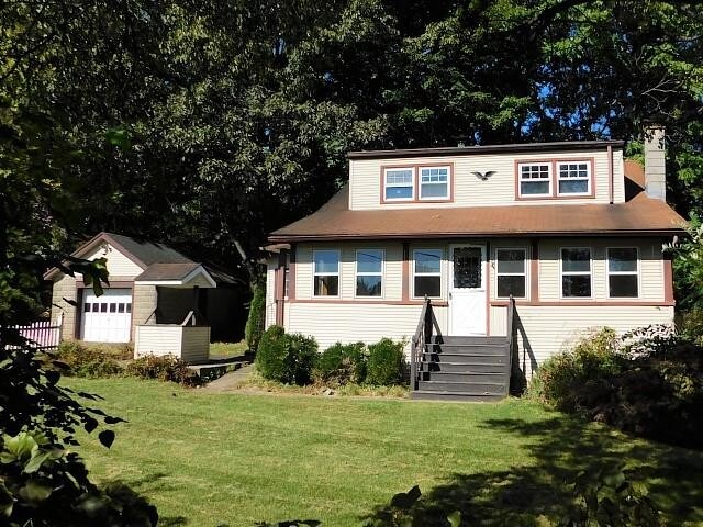 Primary Photo - 4 bedroom in Milton NY 12547