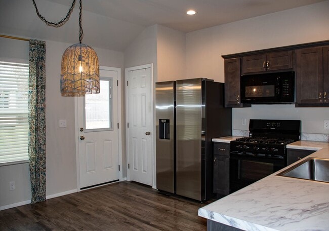 Building Photo - Charming 3-Bedroom, 2-Bath Home in Haskell!