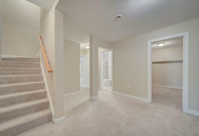 Building Photo - 18413 Cedar Dr