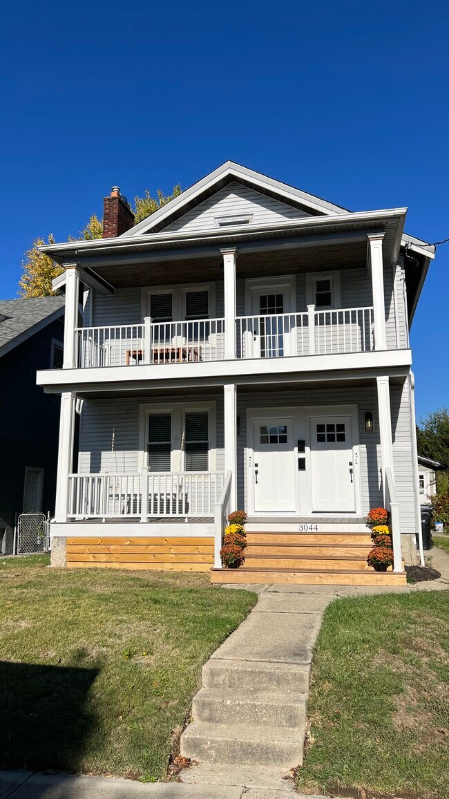 Foto del edificio - 3044 Minot Ave