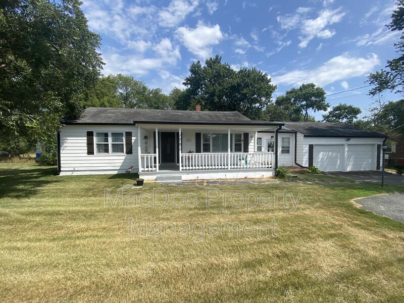 Primary Photo - 1705 Bragg Rd