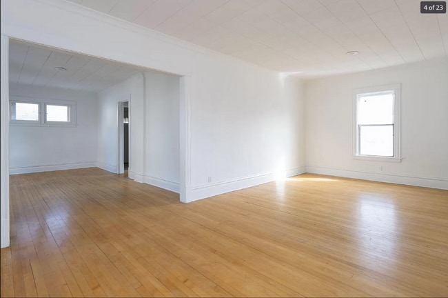 Building Photo - 3 Bedroom Home for Rent in Logan Park!