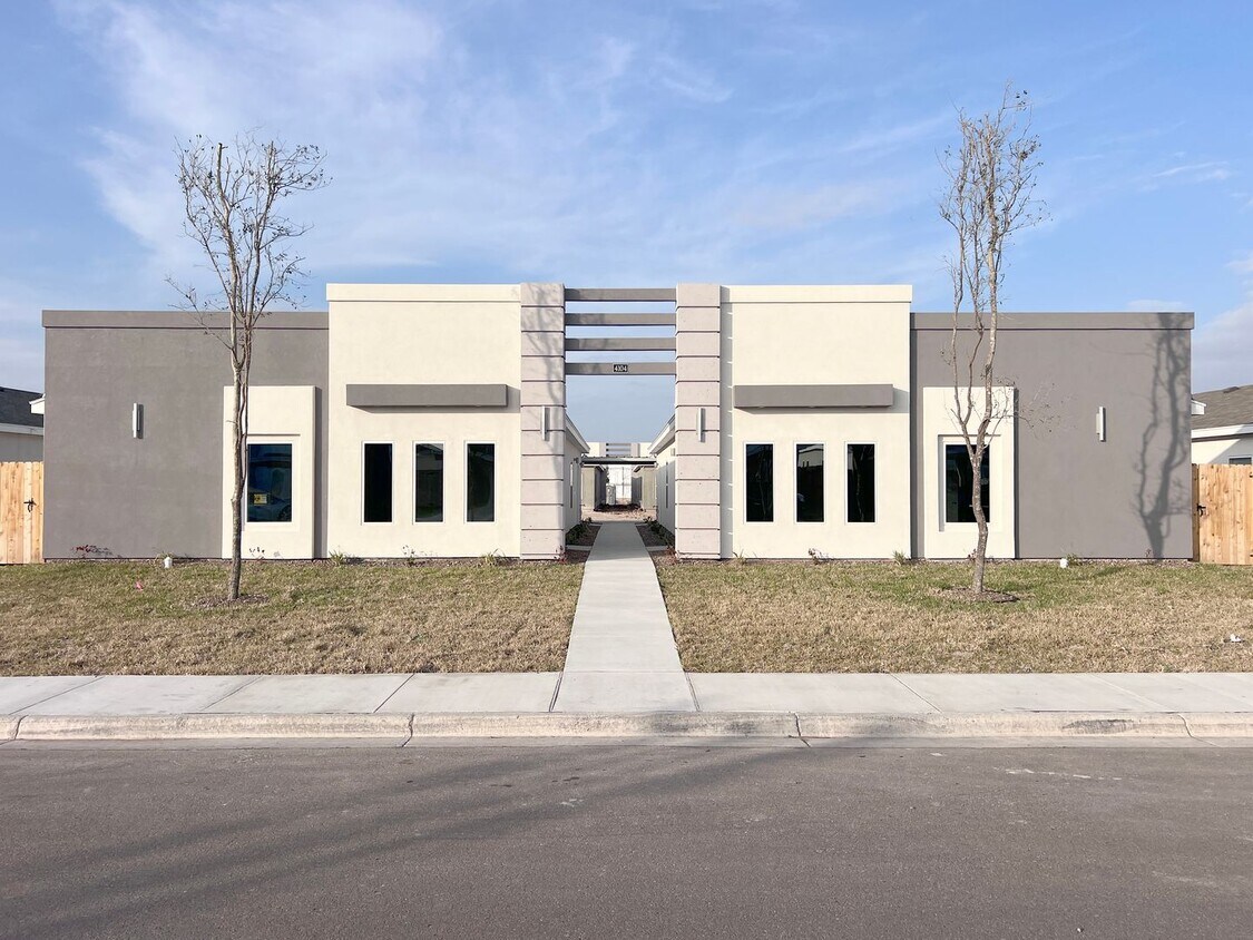 Foto principal - 4104 Walnut Ave