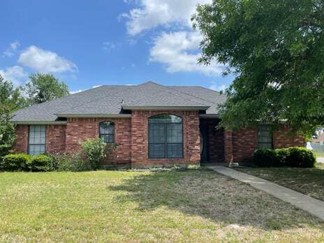 Primary Photo - Highly sought after 3 bedroom in Tanglewoo...