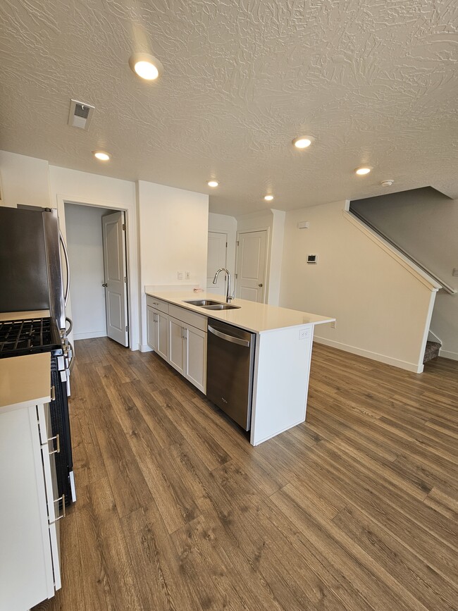 Foto del edificio - 3320 E Elkhorn Ln