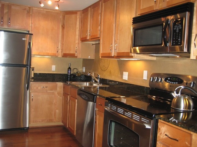 Building Photo - 5683 Waterman Blvd