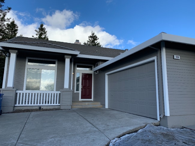 Building Photo - 938 Kensington Pl